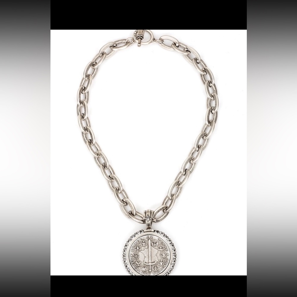 French kande medallion necklace